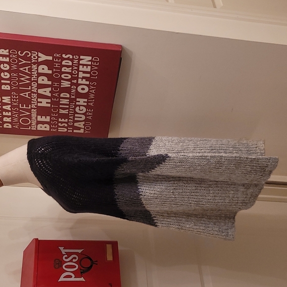 Pam&Gela Chunky Knit Sweater - Picture 4 of 9